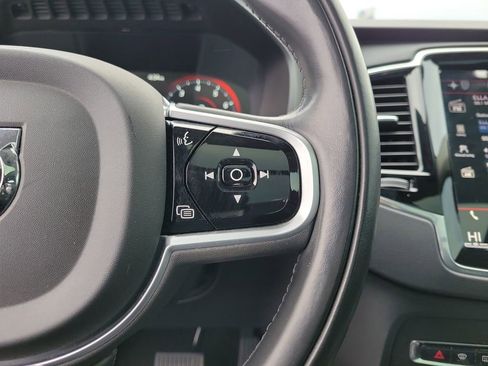 Used 2020 Volvo XC90 T6 Momentum image 24