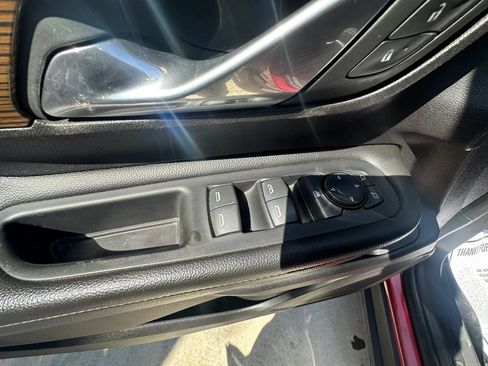 Used 2018 GMC Terrain SLE FWD image 31