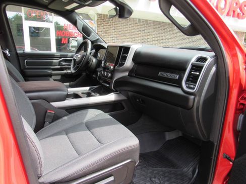 Used 2022 RAM 1500 Big Horn AWD/4WD image 35