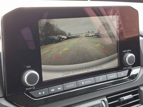 New 2025 Nissan Pathfinder S image 11