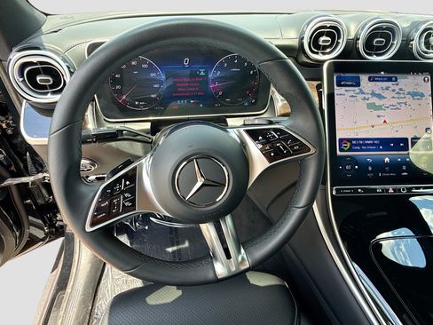 Used 2026 Mercedes-Benz GLC 300 4MATIC image 40