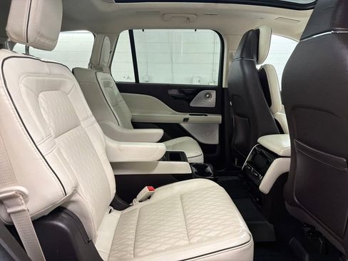Used 2023 Lincoln Aviator Black Label w/ Dynamic Handling Package image 28