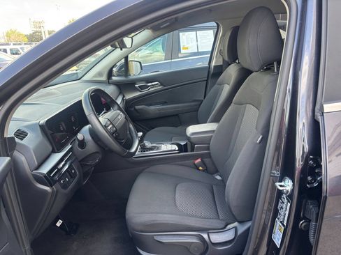 Used 2026 Kia Sportage LX FWD image 22
