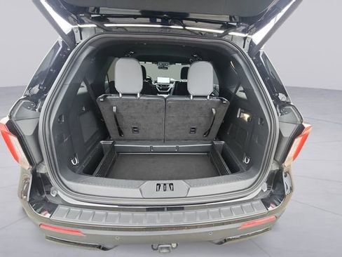Certified 2025 Ford Explorer ST-Line image 19