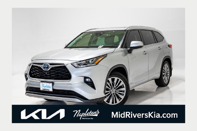 Used 2021 Toyota Highlander Platinum AWD/4WD image 1