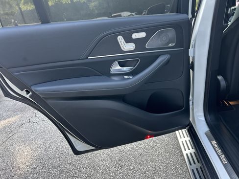 Certified 2025 Mercedes-Benz GLS 580 4MATIC image 40