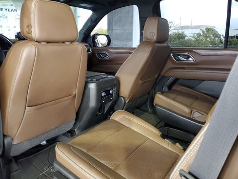 Used 2022 Chevrolet Tahoe High Country RWD image 10