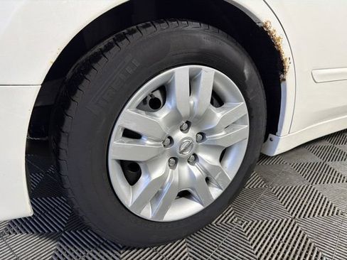 Used 2011 Nissan Altima 2.5 S FWD image 31