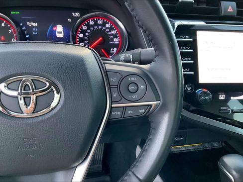 Used 2020 Toyota Camry XSE FWD image 22