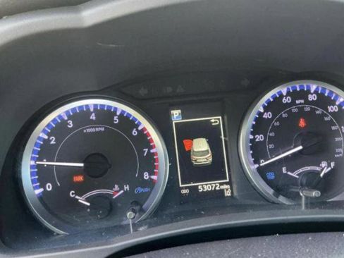 Used 2019 Toyota Highlander LE image 17