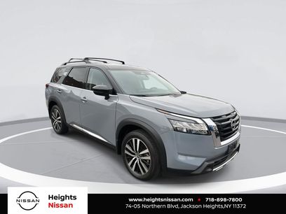 Used 2023 Nissan Pathfinder Platinum
