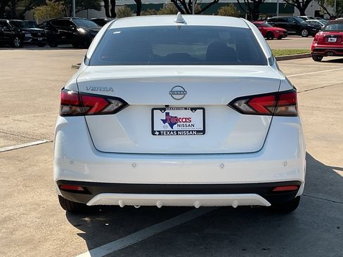 New 2025 Nissan Versa SV w/ Trunk Package image 6