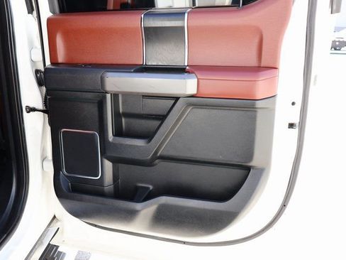 Used 2019 Ford F150 Platinum w/ Technology Package image 14