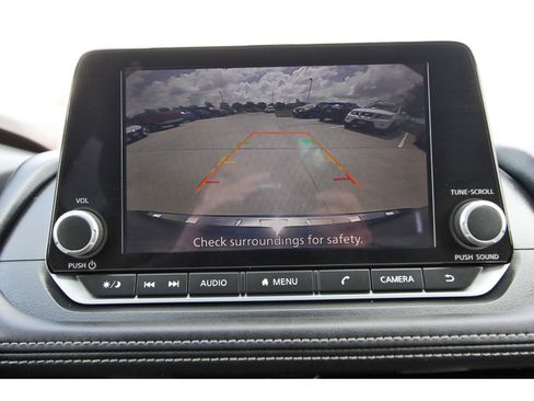 Used 2023 Nissan Rogue SV image 24