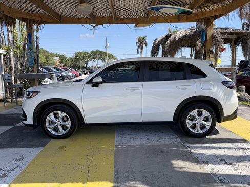 Used 2023 Honda HR-V LX image 9