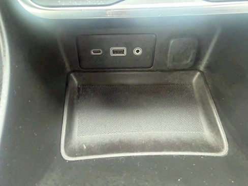 Used 2018 GMC Terrain SLE image 28