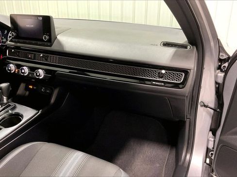 Used 2023 Honda Civic Sport image 16