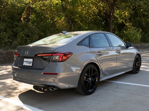 Certified 2025 Honda Civic Sport image 8