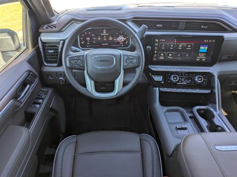 New 2026 GMC Sierra 3500 Denali w/ Denali Reserve Package image 15