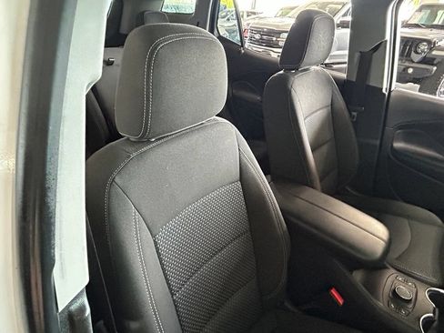 Used 2023 GMC Terrain SLE w/ Driver Convenience Package FWD image 38
