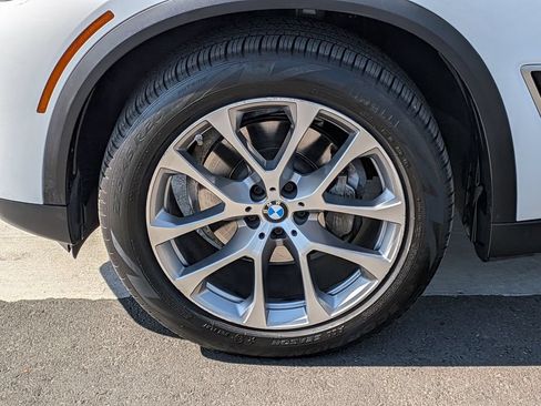 Used 2019 BMW X5 xDrive40i w/ Convenience Package AWD/4WD image 32