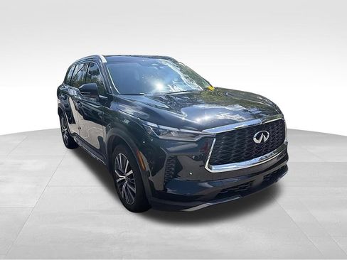 Used 2023 INFINITI QX60 Sensory w/ Vision Package AWD/4WD image 3