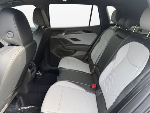 New 2026 Volkswagen Tiguan SE R-Line AWD/4WD image 13