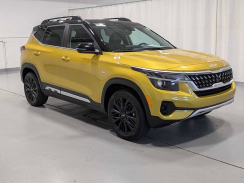 Certified 2023 Kia Seltos Nightfall Edition image 6