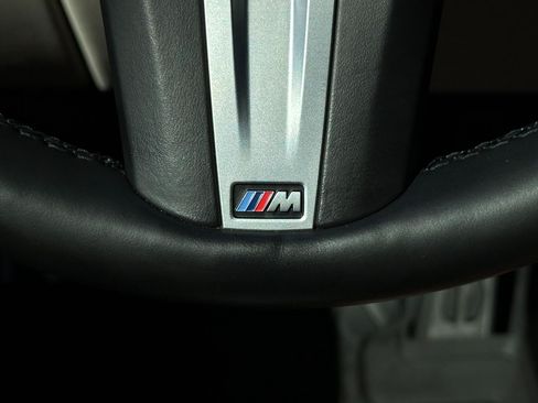 Used 2022 BMW X5 xDrive40i w/ M Sport Package AWD/4WD image 17