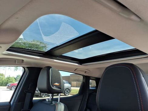 New 2026 Nissan Kicks SR w/ SR Premium Package image 9