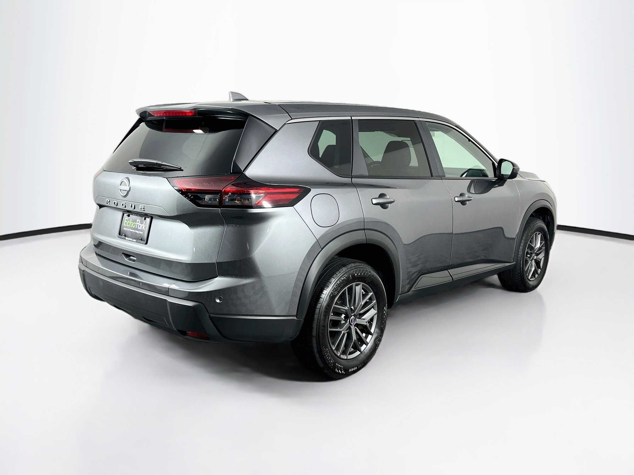 Used 2026 Nissan Rogue SV FWD image 9