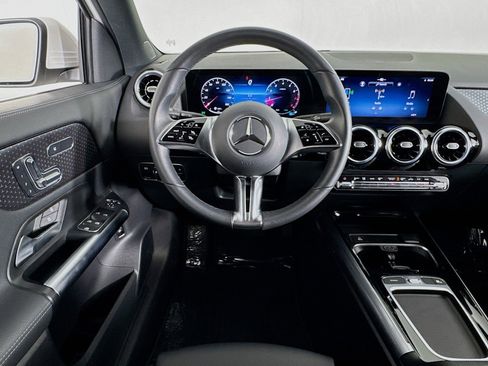 Certified 2026 Mercedes-Benz GLA 250 image 6