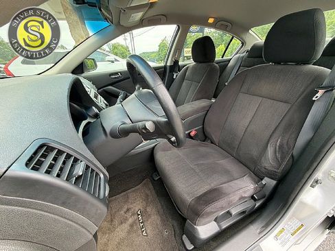 Used 2011 Nissan Altima 2.5 S FWD image 12