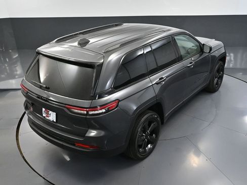 Used 2023 Jeep Grand Cherokee Altitude AWD/4WD image 56