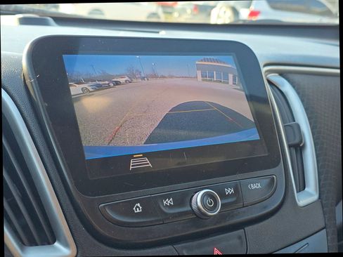 Used 2019 Chevrolet Malibu LS image 26