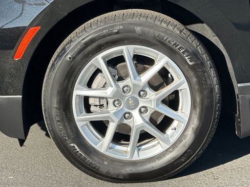 Used 2024 Chevrolet Equinox LS image 42