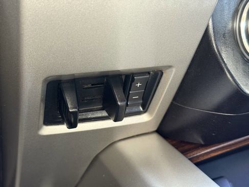 Used 2015 Ford F150 Lariat w/ Equipment Group 502A Luxury image 28