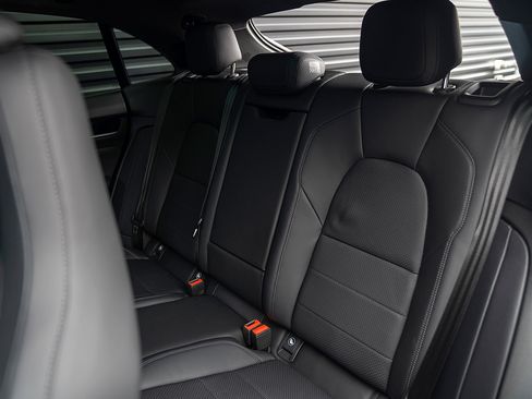 Certified 2025 Porsche Macan 4 Electric image 22