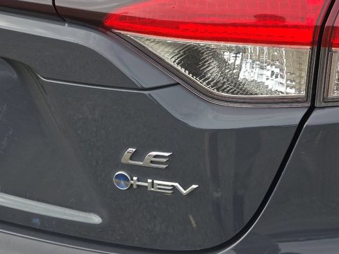 Used 2025 Toyota Corolla LE FWD image 21