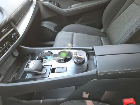 New 2026 Nissan Rogue SV w/ Cold Weather Package AWD/4WD image 19