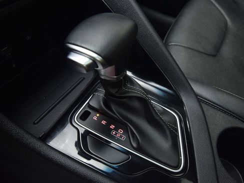 Used 2022 Kia Niro Touring Special Edition FWD image 27