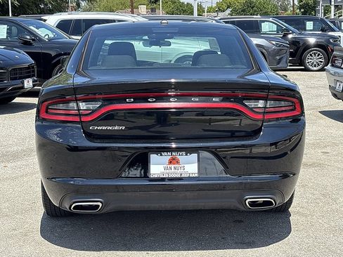 Used 2022 Dodge Charger SXT RWD image 4