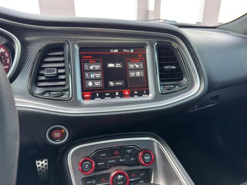 Used 2019 Dodge Challenger SRT Hellcat Redeye image 17