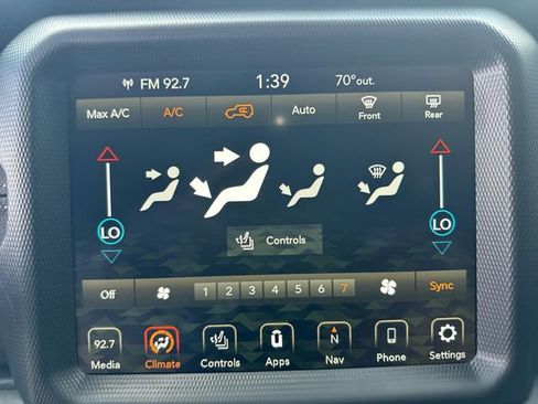 Used 2021 Jeep Wrangler Unlimited Sahara w/ Cold Weather Group AWD/4WD image 20