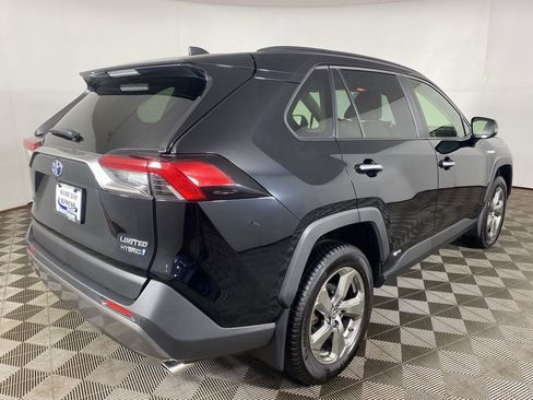 Used 2019 Toyota RAV4 Limited w/ Carpet Mat Package image 9