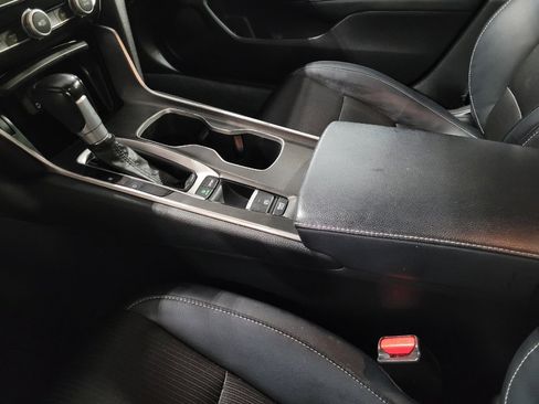 Used 2018 Honda Accord Sport image 26