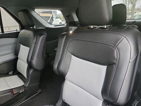 Certified 2023 Ford Explorer XLT w/ Equipment Group 202A image 25