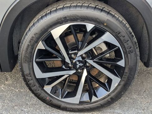 Used 2024 Mitsubishi Outlander SE image 27