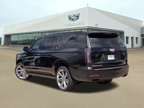 New 2026 Cadillac Escalade ESV Platinum Sport w/ LPO, Floor Liner Package AWD/4WD image 4