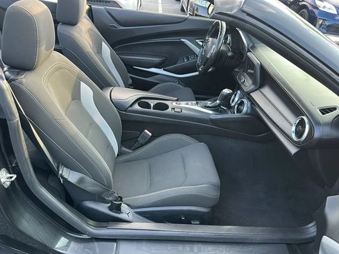 Used 2019 Chevrolet Camaro LT RWD image 8